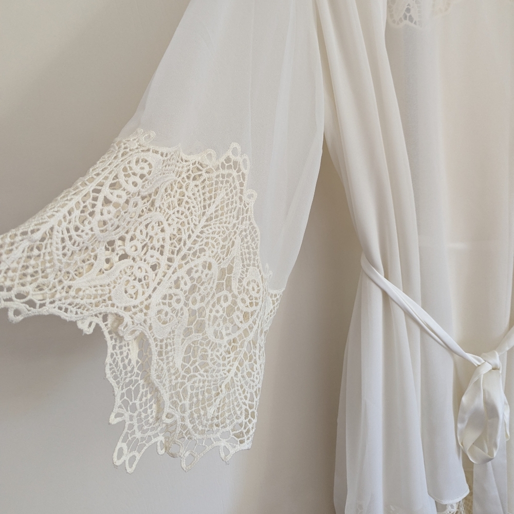 Yoana Baraschi Bhldn Bridal Robe Anthropologie